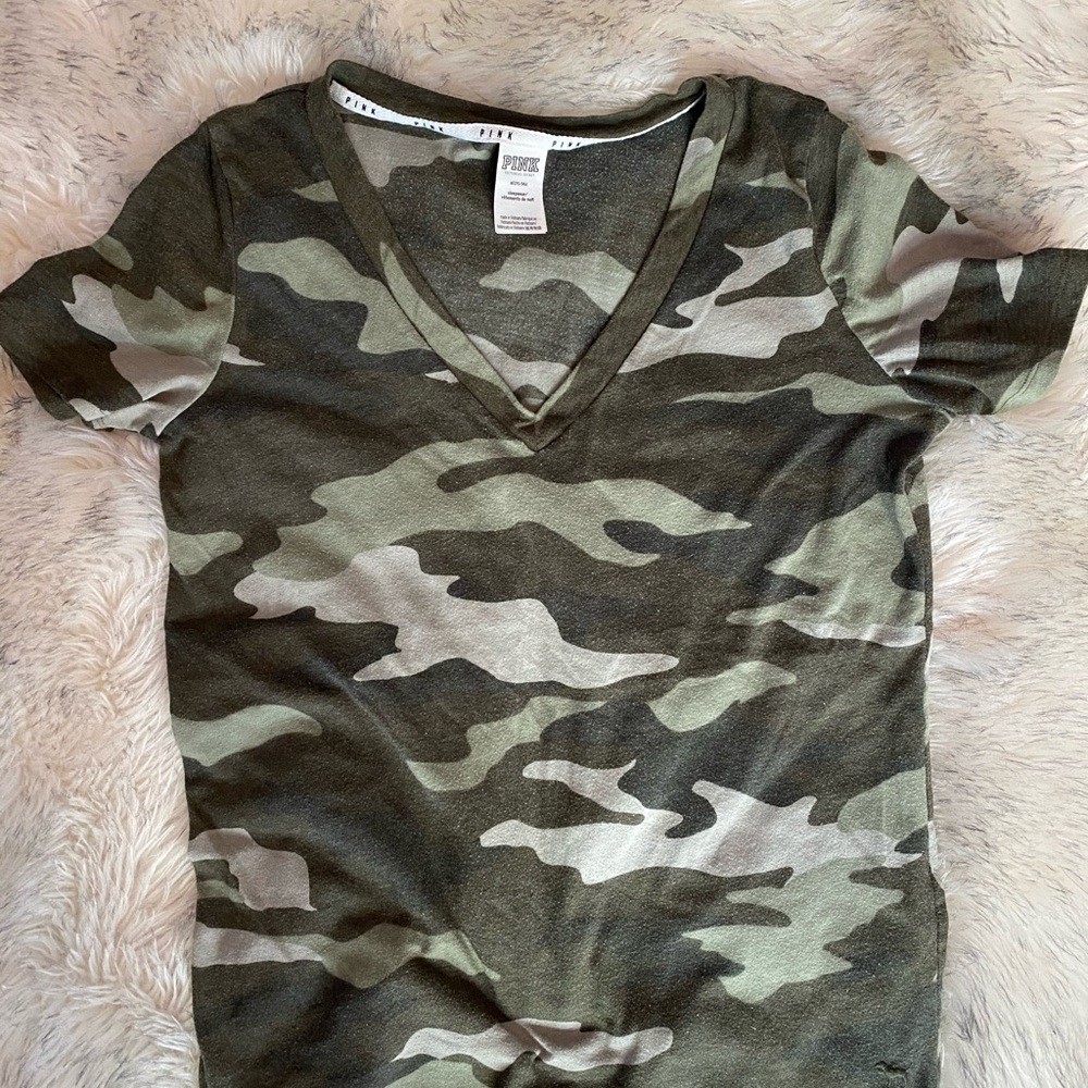 PINK T-shirt